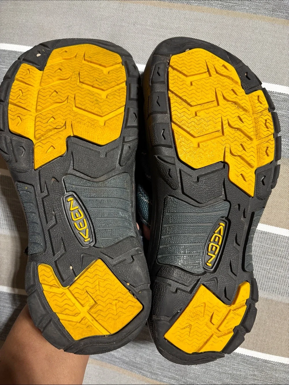 Keen Kids Teal and Black Closed-Toe Sandals with Yellow Accents